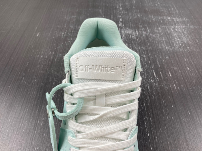 OFF-WHITE SNEAKER