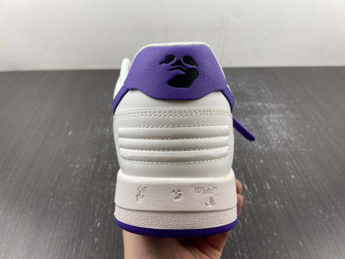 OFF-WHITE SNEAKER