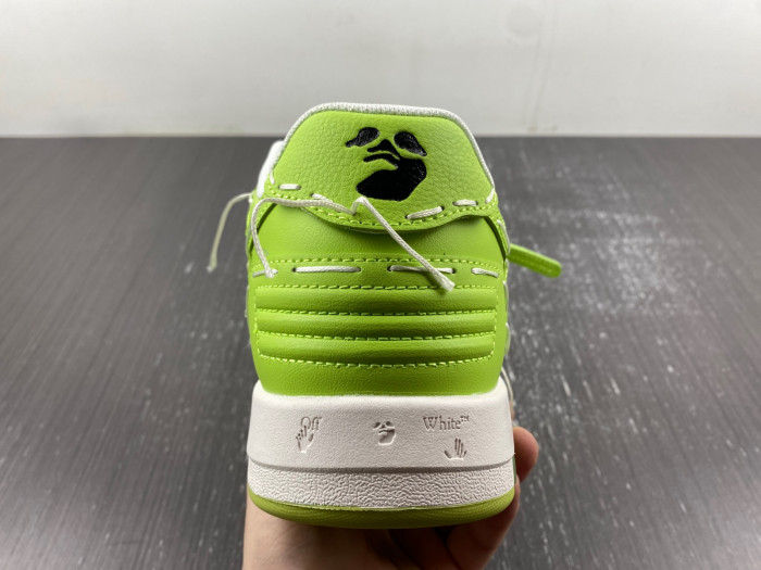 OFF-WHITE SNEAKER