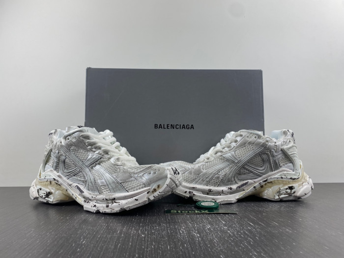 BLCG RUNNER SNEAKER 656065 W3RA9 9001