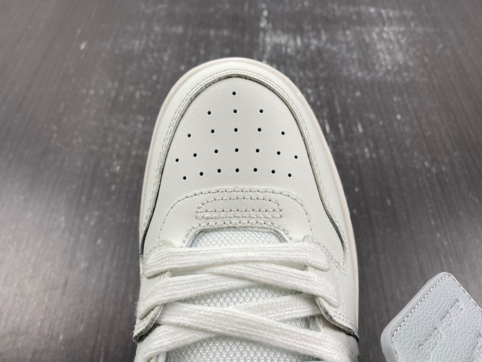 OFF-WHITE SNEAKER