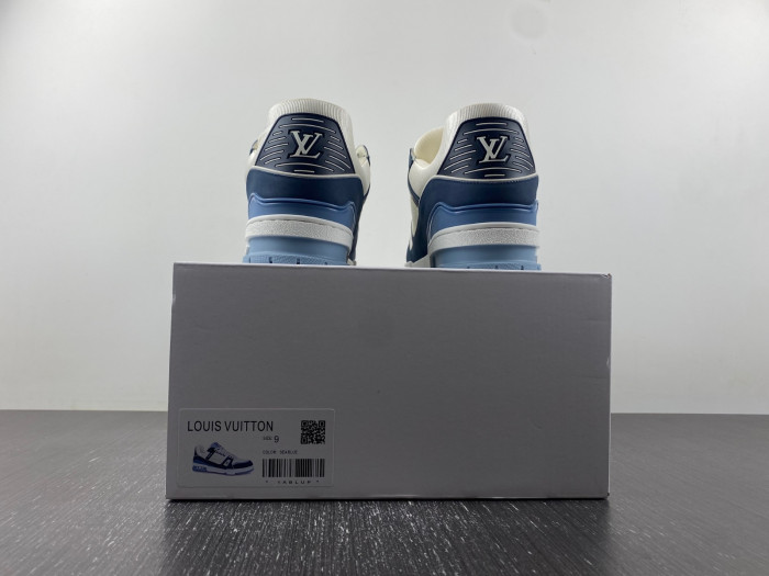 LV TRAINER SNEAKER
