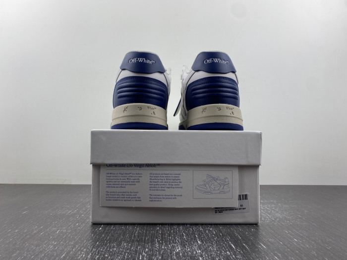 OFF-WHITE SNEAKER
