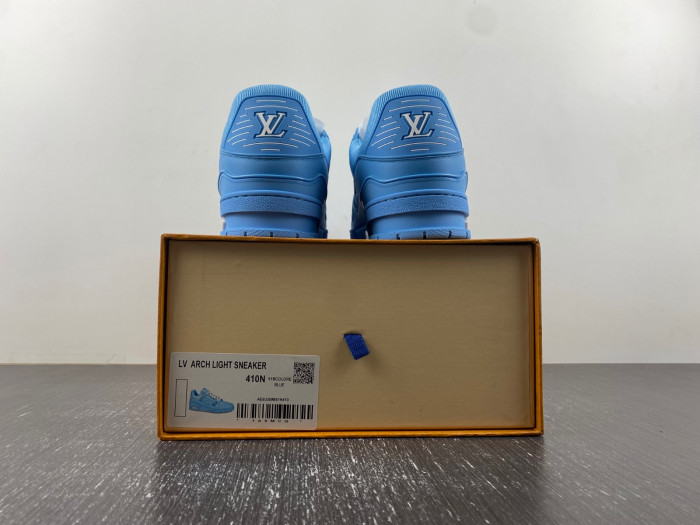 LV TRAINER SNEAKER