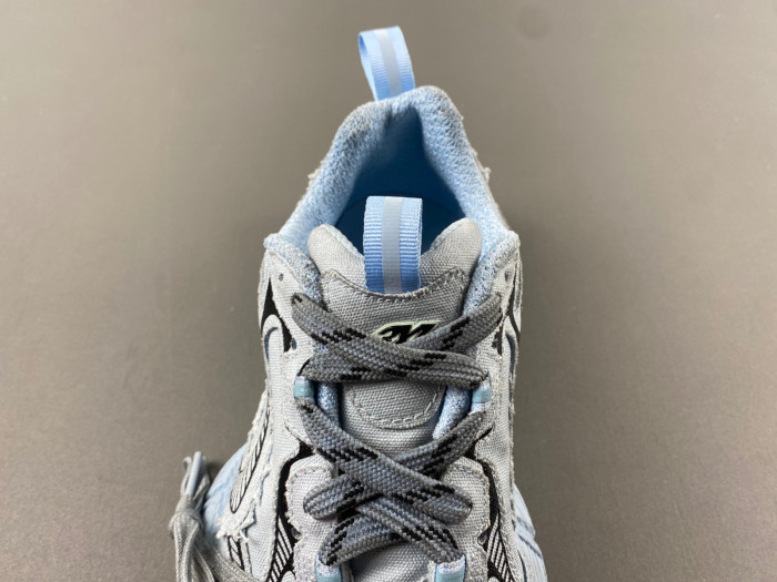 BLCG 3XL SNEAKER 734731 W3XDC 4000