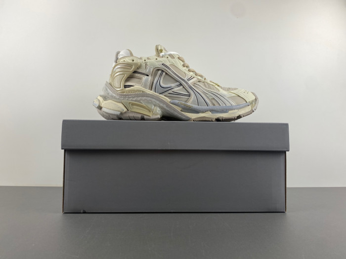 BLCG RUNNER SNEAKER 772767 W3RNY 9797