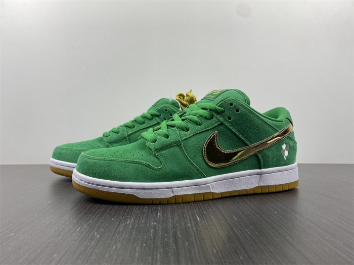 Nike SB Dunk Low “St. Patrick’s Day” BQ6817-303