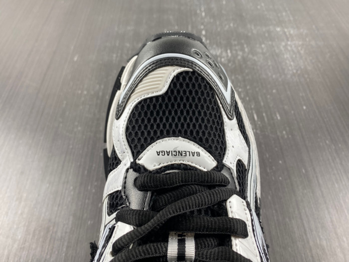 BLCG RUNNER HIGH TOP SNEAKER 695764 W3RH2 9218