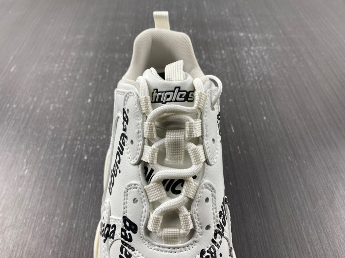 BLCG TRIPLE S SNEAKER 524039 W2FAB 9010