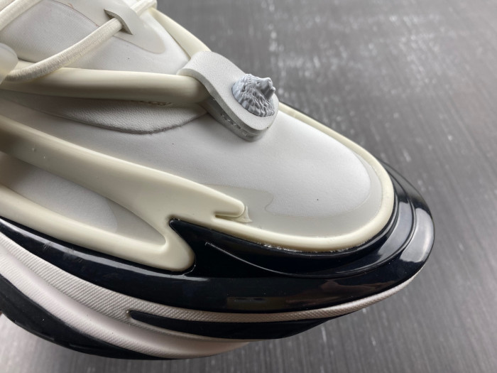 BALMAIN LEATHER UNICORN LOW-TOP SNEAKER