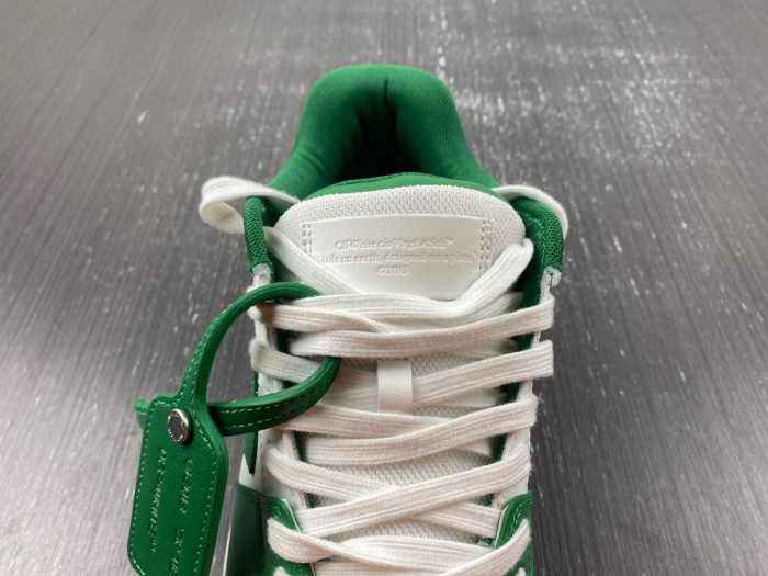 OFF-WHITE SNEAKER
