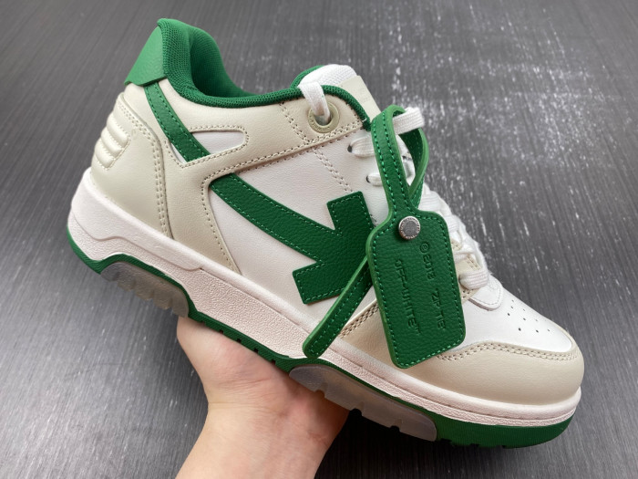 OFF-WHITE SNEAKER