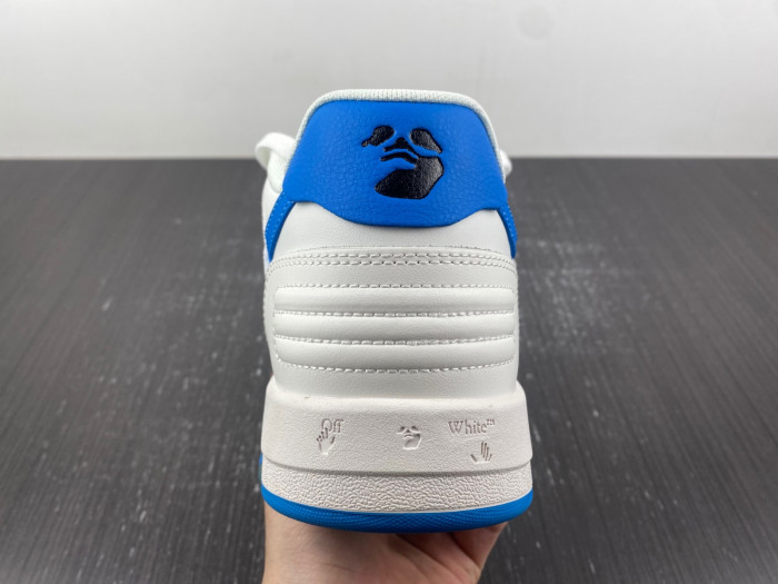 OFF-WHITE SNEAKER