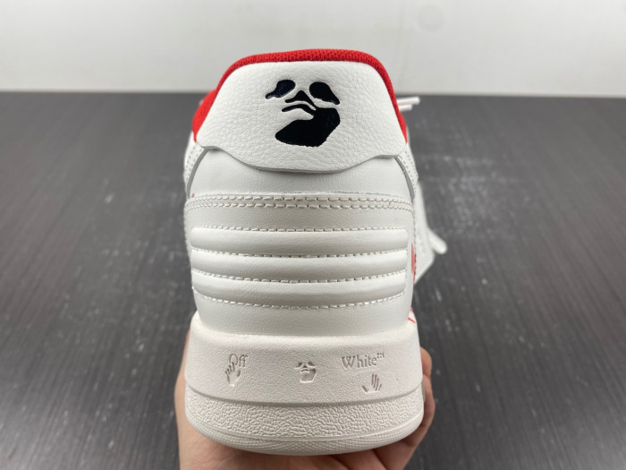 OFF-WHITE SNEAKER