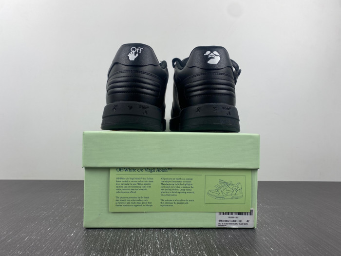 OFF-WHITE SNEAKER