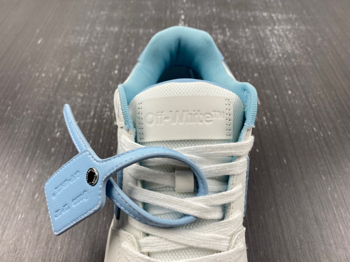 OFF-WHITE SNEAKER