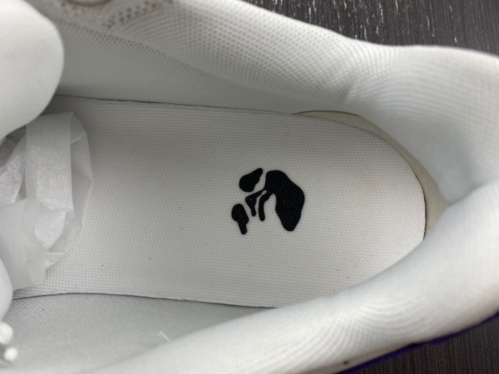 OFF-WHITE SNEAKER