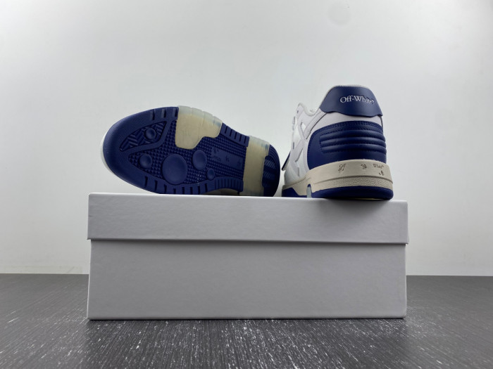 OFF-WHITE SNEAKER