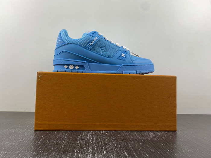 LV TRAINER SNEAKER