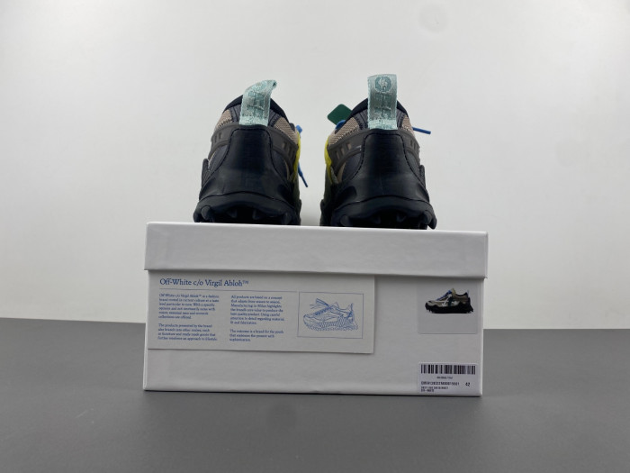 OFF-WHITE C/O ODSY-1000 SNEAKER