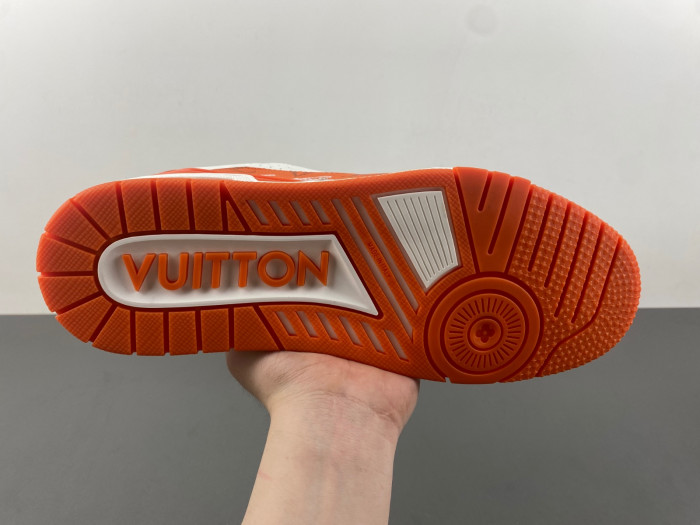 LV TRAINER SNEAKER