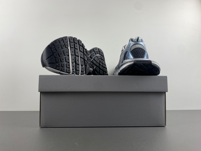 BLCG 3XL SNEAKER 734731 W3XL5 9047