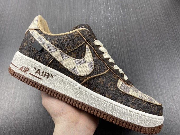 Nike Air Force 1 LV Low