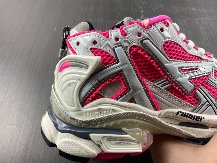 BLCG RUNNER SNEAKER 677402 W3RBN 9155