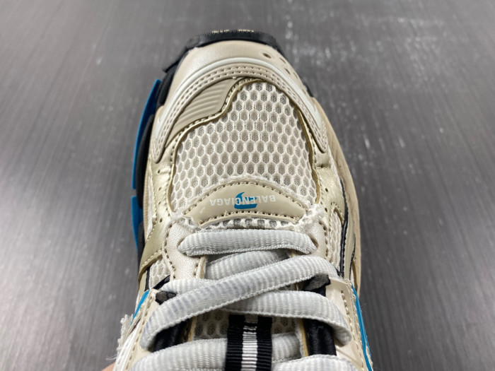 BLCG RUNNER SNEAKER 677402 W5RH6 0312