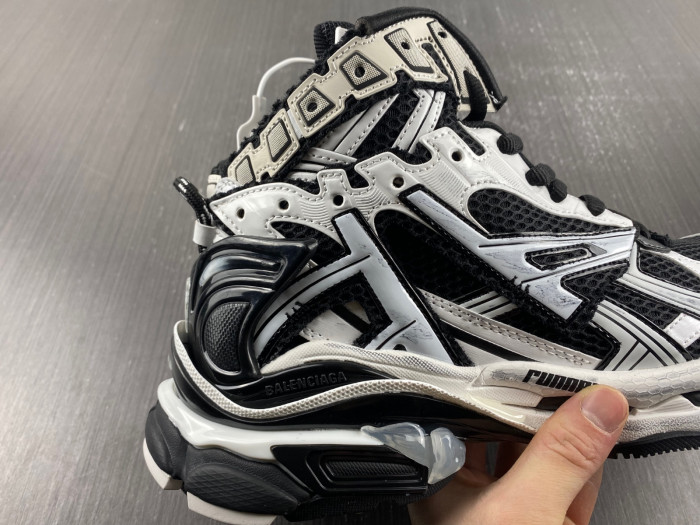 BLCG RUNNER HIGH TOP SNEAKER 695764 W3RH2 9218