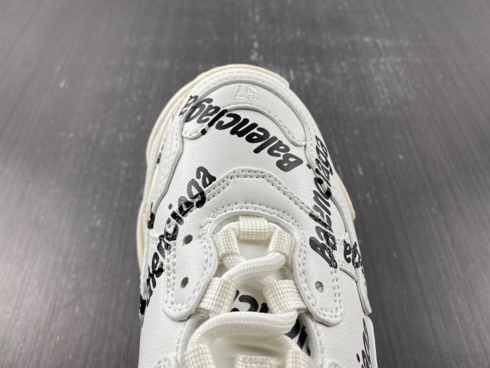 BLCG TRIPLE S SNEAKER 524039 W2FAB 9010