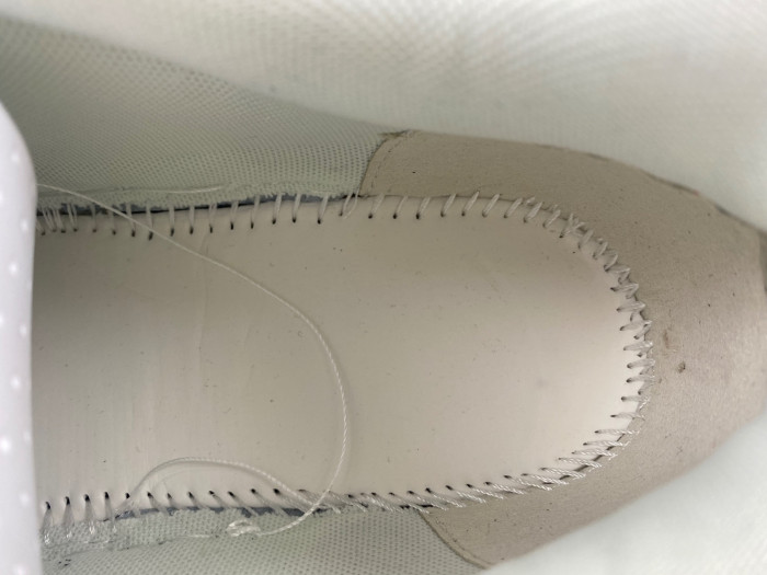 OFF-WHITE SNEAKER