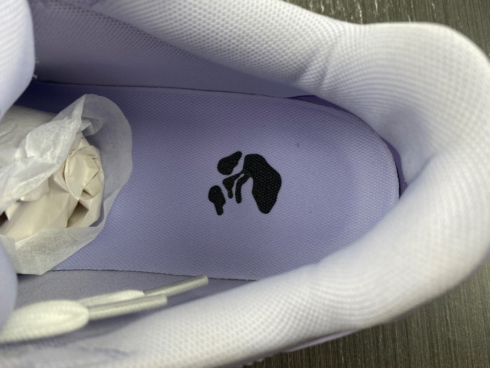 OFF-WHITE SNEAKER