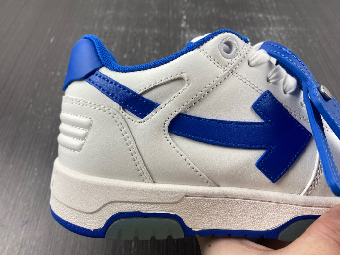 OFF-WHITE SNEAKER