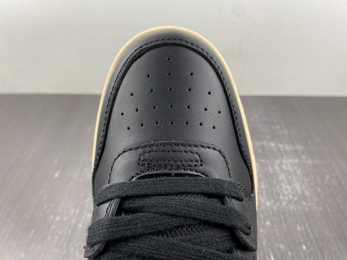 OFF-WHITE SNEAKER