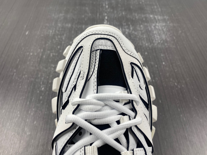 BLCG TRACK SNEAKER 736330 W3SKC 9010