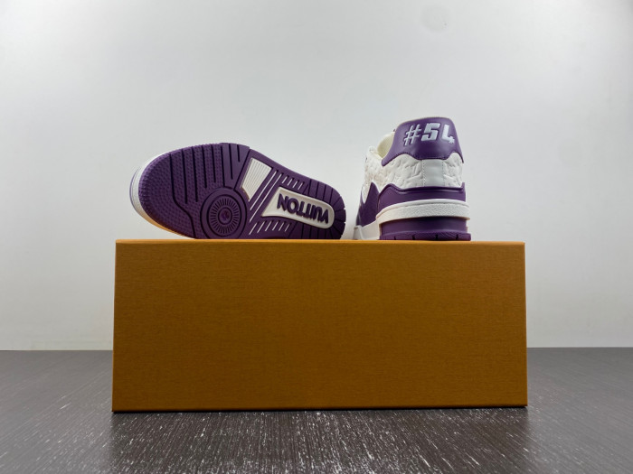 LV TRAINER SNEAKER