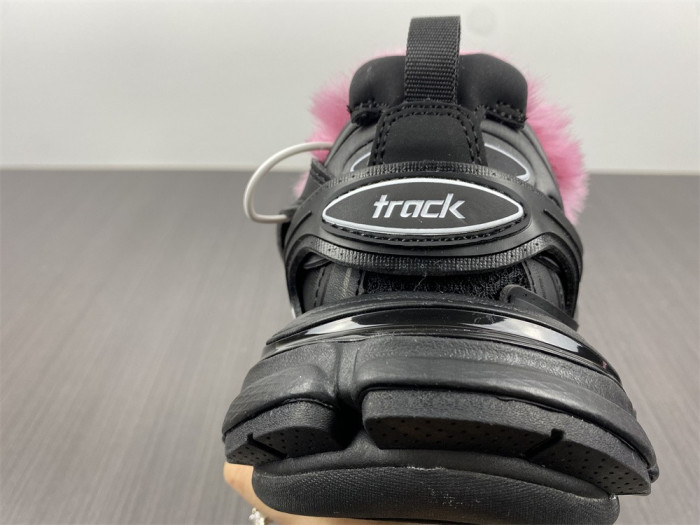 BLCG TRACK SNEAKER 668555 W3CQ6 1050