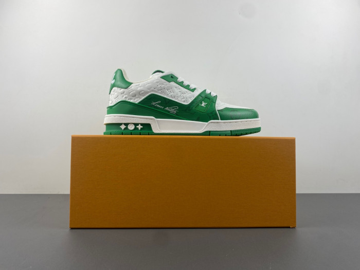 LV TRAINER SNEAKER