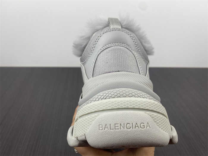 BLCG TRIPLE S SNEAKER 668563 W3CQ5 1210