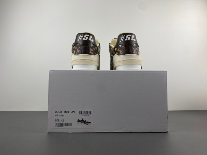 LV TRAINER SNEAKER 24072202
