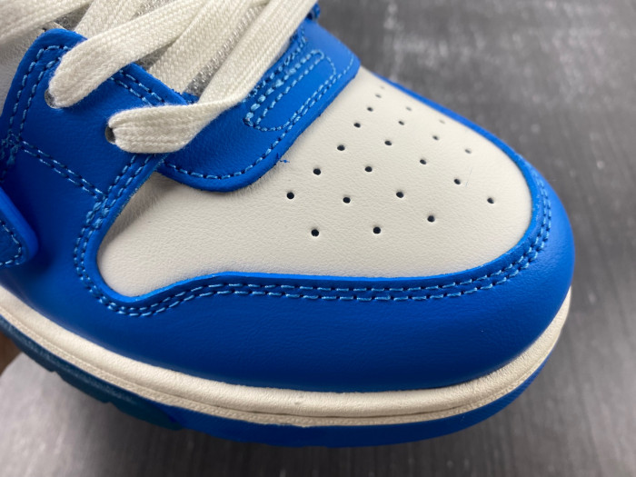 OFF-WHITE SNEAKER