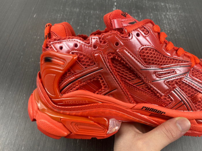 BLCG RUNNER SNEAKER 677403 W3RB1 6000