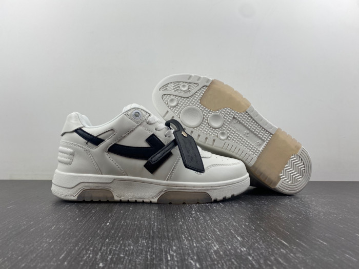 OFF-WHITE SNEAKER