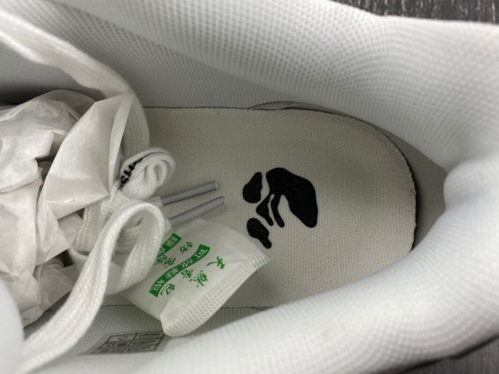 OFF-WHITE SNEAKER