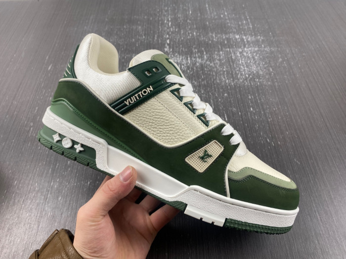 LV TRAINER SNEAKER