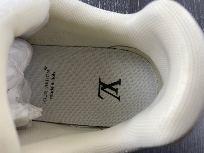 LV TRAINER SNEAKER