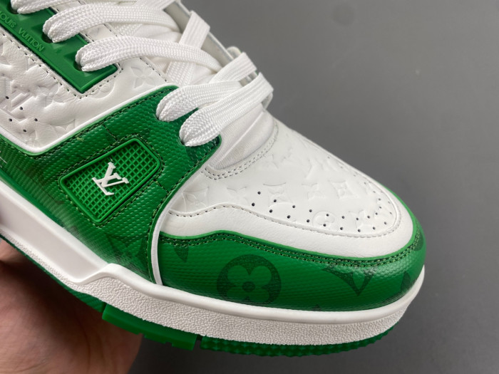LV TRAINER SNEAKER