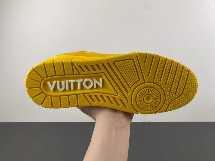 LV TRAINER SNEAKER