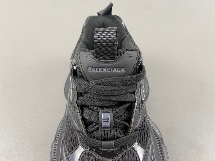 BLCG CARGO SNEAKER 784342 W2MVZ 1010